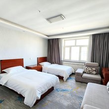 根河添鑫商务宾馆(冷极广场店)
