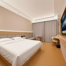 银轩快捷酒店(玖隆茂十三香路店)