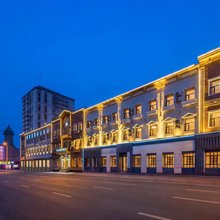 雅客小镇假日酒店(长春人民广场吉大二院自强院区店)
