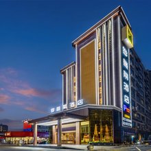 罗曼蒂酒店(佛山金沙洲金铂天地广场店)