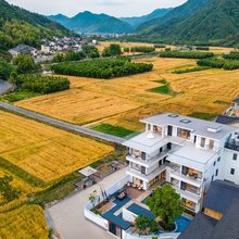 桐庐柒亩丘山·萌宠Villa溯溪美宿(OMG心跳乐园店)