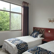 嵖岈山南门农家宾馆