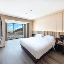 西遇秘境国际大酒店