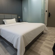 重庆雲波酒店(观月路店)