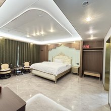 中世公馆(霍尔果斯国门景区店)