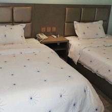 孝感世代宜居酒店