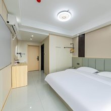 云东影音民宿(绍兴柯桥银泰店)