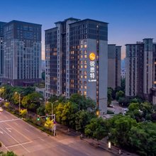 锐思特酒店(承德南站大学城店)
