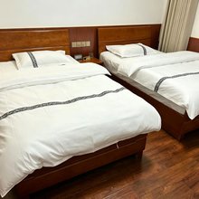 鹤庆双槐酒店