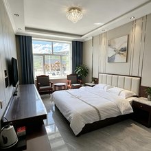 祁连瑞峰山庄(卓尔山景区店)