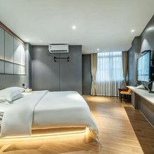 共兴轻奢酒店(乐泰洲购物广场店)