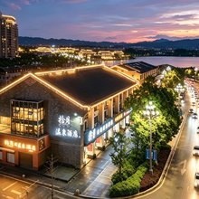 拾月｜柏雅温泉酒店(弥勒湖泉生态园湖泉半山温泉店)