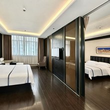 睿柏·云酒店(丹东火车站鸭绿江店)