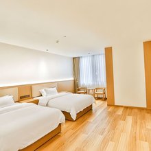 安然居酒店(乐山苏稽古镇店)