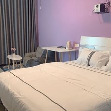 拾光公寓(武汉科技大学黄家湖校区店)