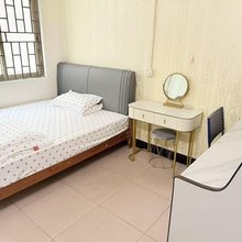 新世纪公寓(东莞谢坑村万家福购物广场店)