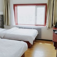 德令哈淮扬假日宾馆