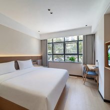 鸿途酒店(西南交大九里堤地铁站店)