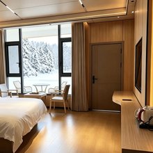 德钦藏雪居