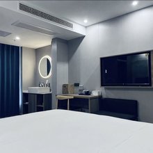 南京铂江商务宾馆(兰花塘地铁站店)