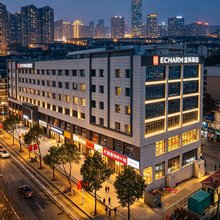 宜尚酒店(长沙步步高梅溪新天地涉外经济学院店)
