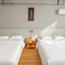光彩酒店(新郑机场龙安商业步行街店)
