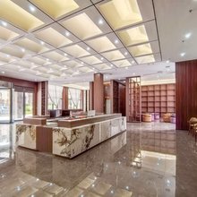 港尊温泉大酒店(安顺西站店)