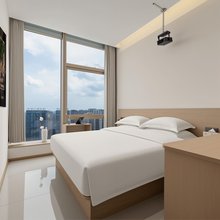 禾瑾高空观景民宿(花果园方圆荟海豚广场店)