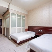 艺歌家商旅民宿(西安站地铁站店)