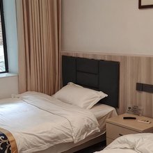 上游客栈(张公桥美食街店)