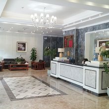 凌云锦源假日酒店