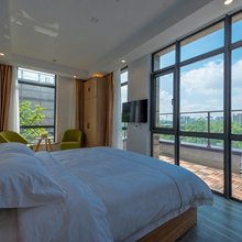 宁波云隐湖观酒店(宁波江北万达广场店)