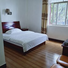 玉林泰亨旅馆(第一人民医院店)