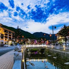 神农架九福商务宾馆(大九湖坪阡古镇店)