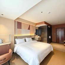 御猫酒店(开封清明上河园鼓楼广场店)