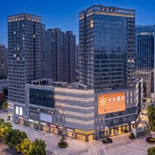 卡米·KMeteor城市精品酒店(昆明云大医院大观篆新农贸市场店)
