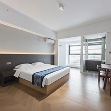 赫凡时光民宿(临沂国际会展中心东方城店)