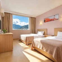 三喜酒店(九寨沟景区游客中心店)