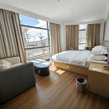冈仁云顶富氧酒店