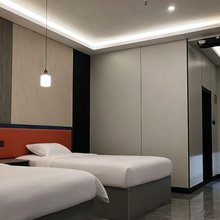 玛沁穹野设计师酒店