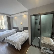 六棵杉快捷酒店(昭通吾悦广场店)