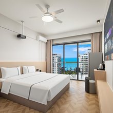 三亚玖遇归途·全智能海景度假公寓(三亚湾椰梦长廊店)
