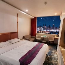 8天主题公寓(植物园地铁站广东工业大学龙洞校区店)
