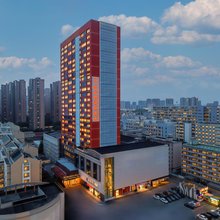 维也纳国际酒店(武汉光谷广场中南民族大学店)