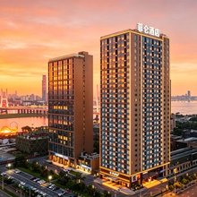菲仑高空江景酒店(南昌红谷滩江西省博物馆店)