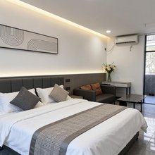 好嗨电竞公寓(翻身地铁站前海壹方城店)