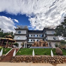 鸡足山风晨泰落·奢享视野山景休闲度假艺宿(鸡足山店)