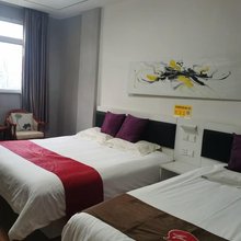巨新铂程酒店(肥城汽车站店)