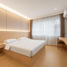 云途酒店(重庆江北国际机场双龙地铁站店)