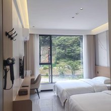 光雾山金秋缘民宿